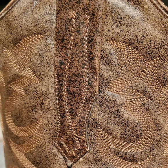 CORRAL Distressed Naham Stitched Leather Snip toe boots 7.5. - Picture 10 of 16